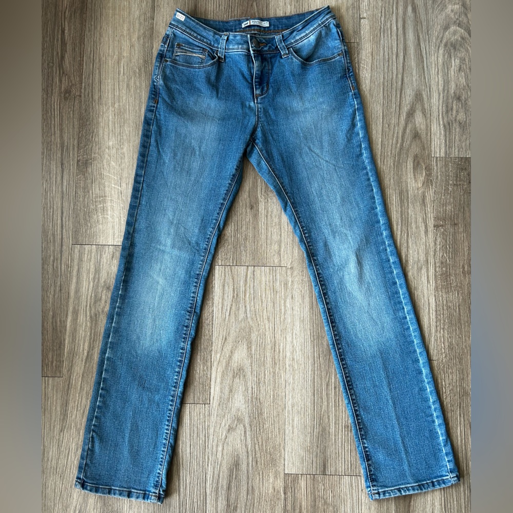 Lee perfect fit low waist women’s jeans 6 light wash gently used